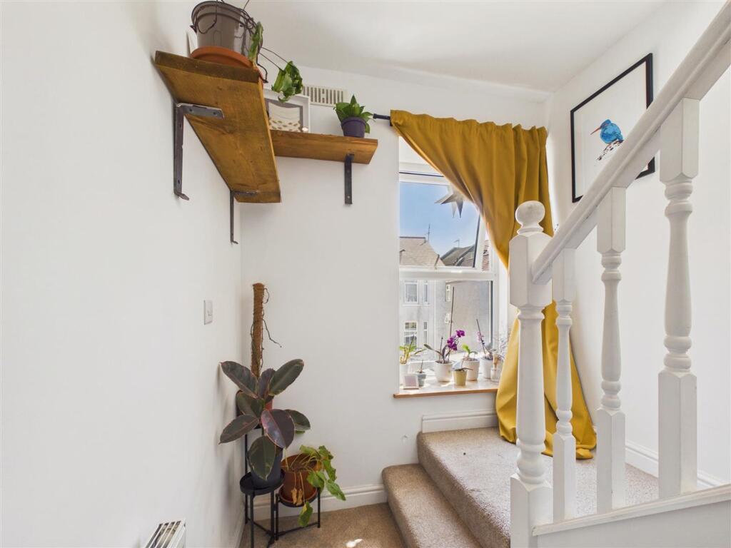Apartment in Truro - View 5