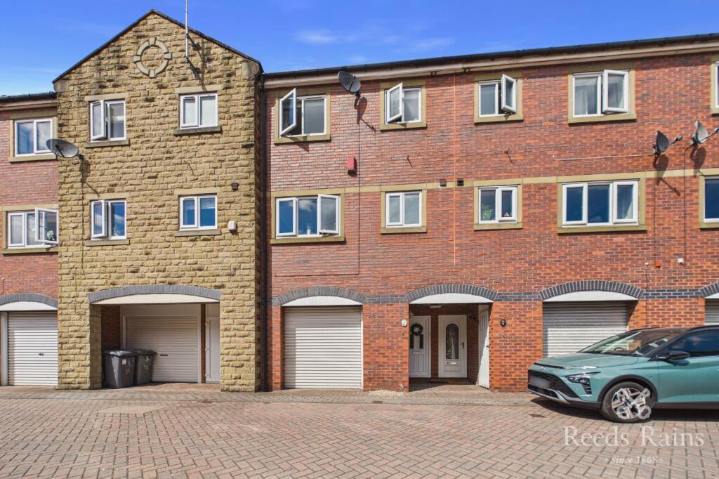 Main image of property: Victoria Mews, Morley, Leeds, West Yorkshire, LS27