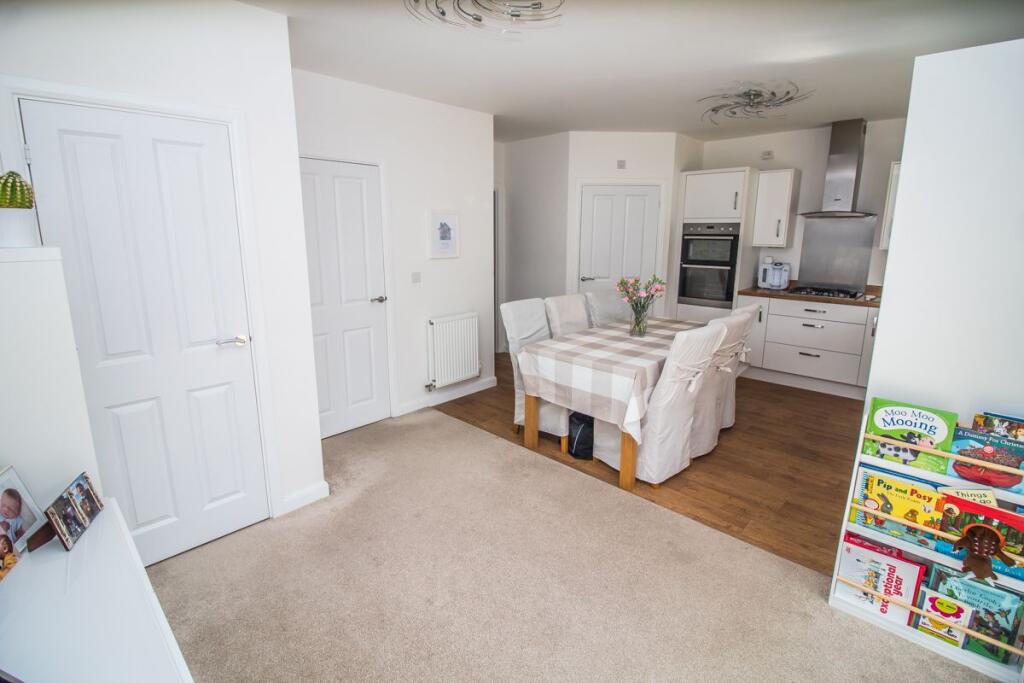 Whitworth Park Drive, Elba Park, Houghton le Spring photo 4