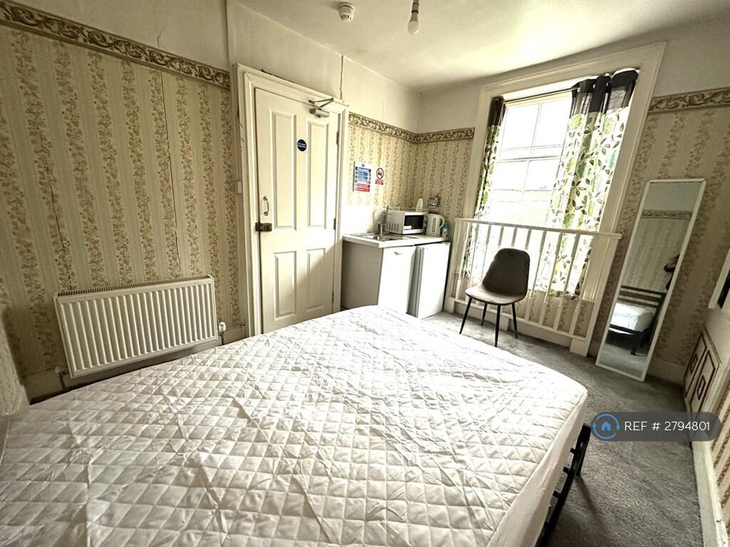 Main image of property: London Road, Dover, CT17