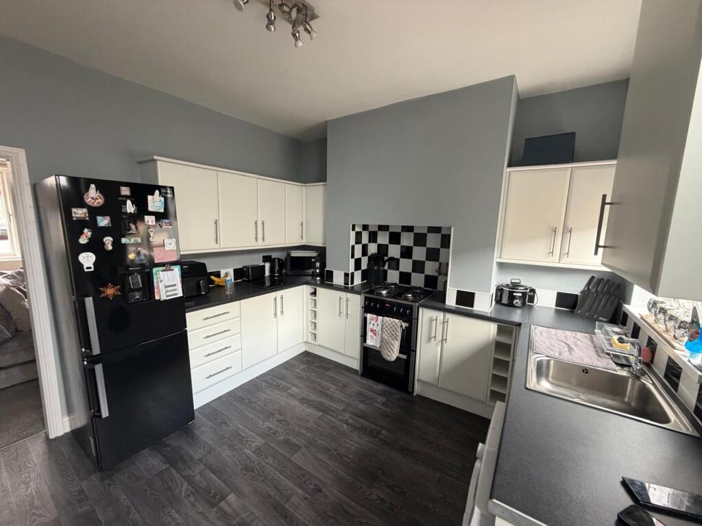 House in Wakefield - View 3