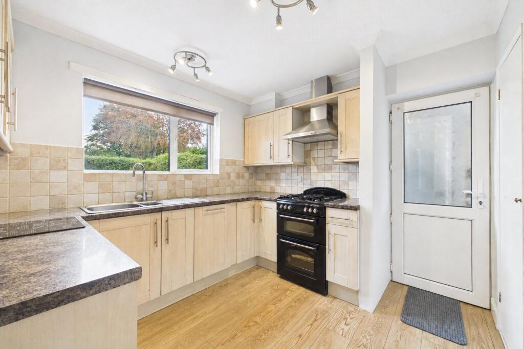 Long Grove, Baughurst, Tadley, Hampshire, RG26 photo 4