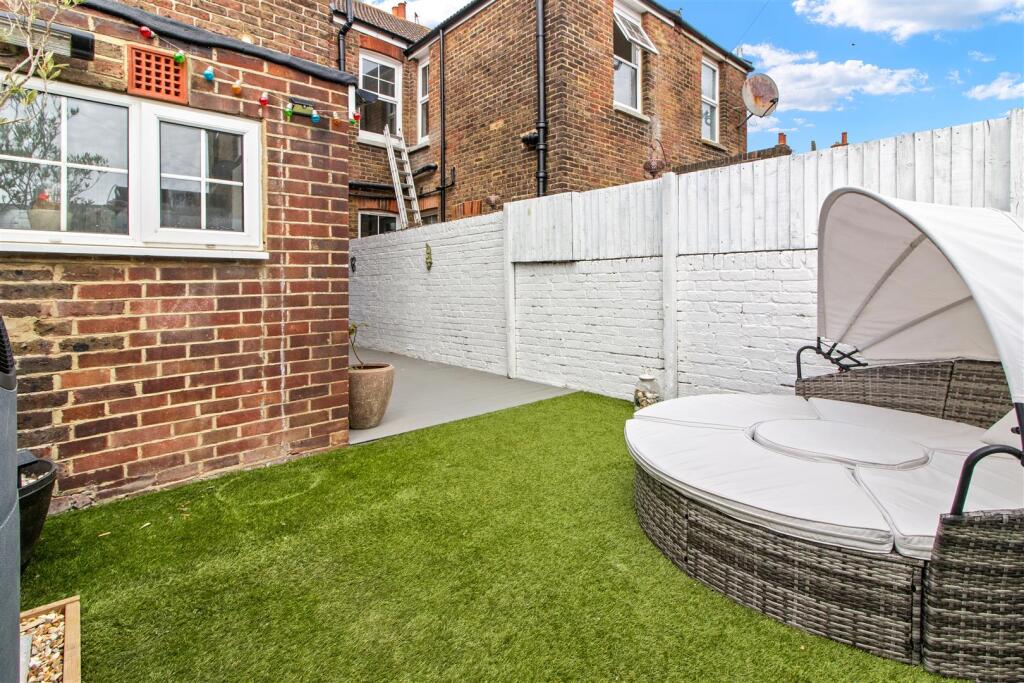 House in Eastbourne, East Sussex - View 4