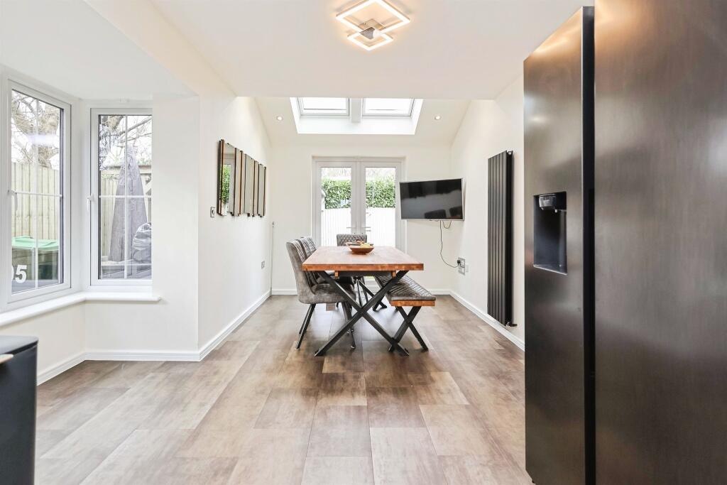 House in Dudley, Windmill End - View 4