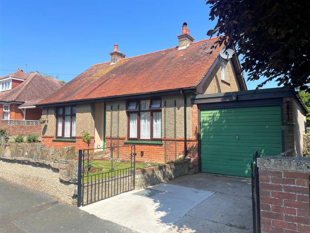 Main image of property: Carter Avenue, Shanklin