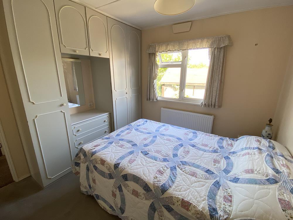 House in Little Marlow, Buckinghamshire - More