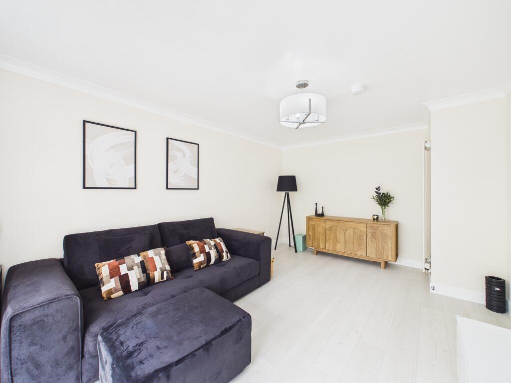 House in Motherwell, North Lanarkshire - View 2