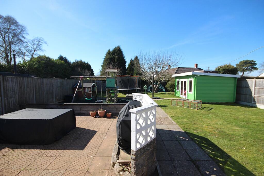 House in Corfe Mullen - View 6