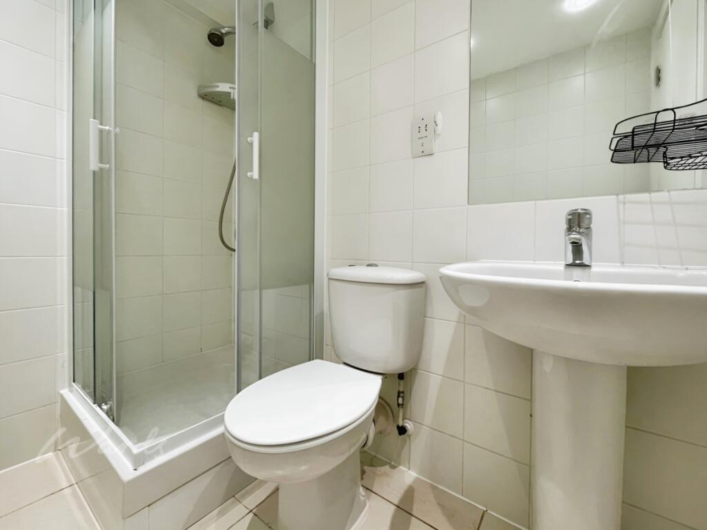 Apartment in Tonbridge - View 5