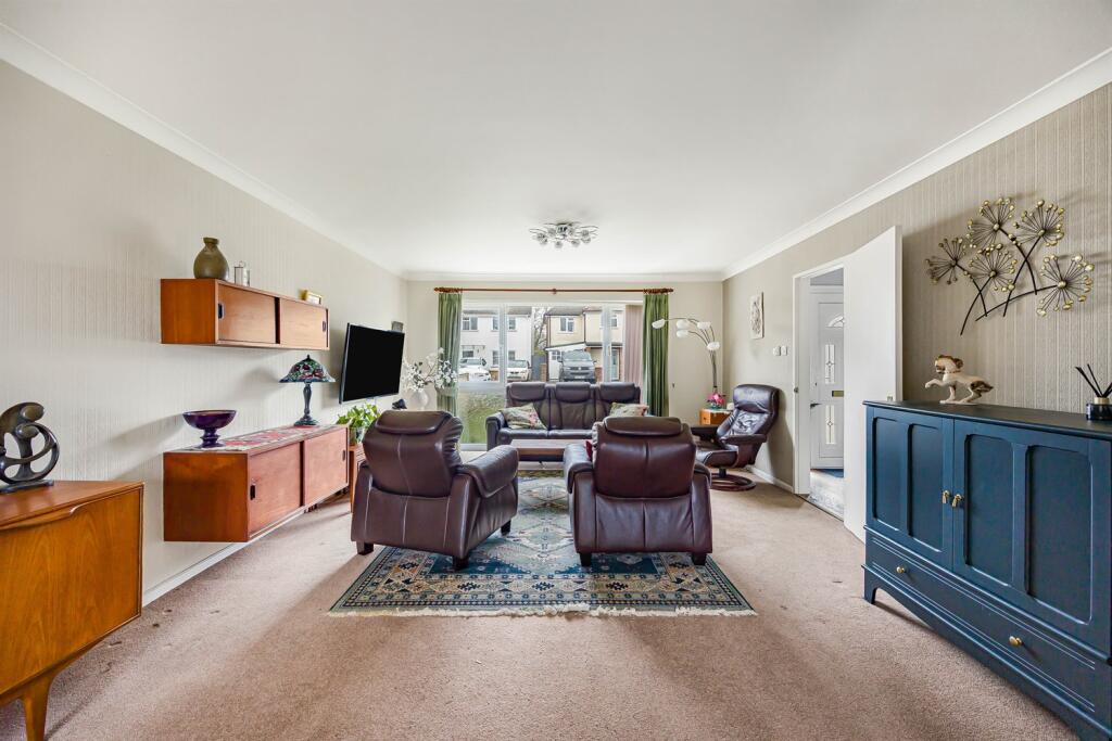 Sandcroft Road, Caversham Heights, Reading photo 3