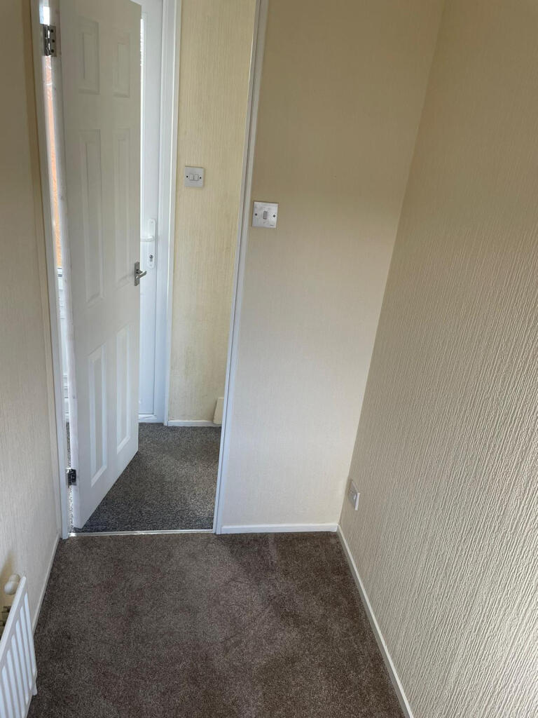 Scunthorpe, Lincolnshire, DN16 photo 4