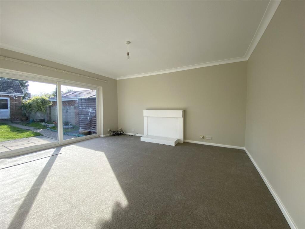 Main image of property: Poynters Road, Dunstable, Central Bedfordshire, LU5