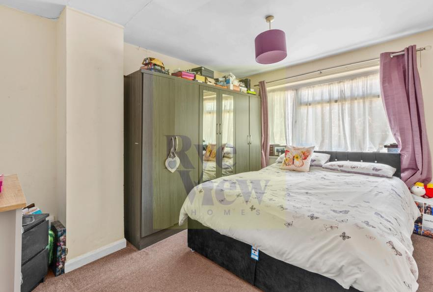 House in Hemel Hempstead, High Wycombe Community Board - View 5
