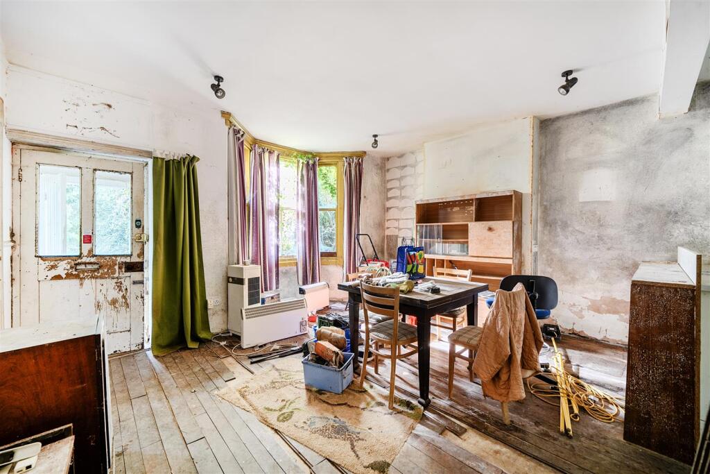 House in Salisbury - View 2