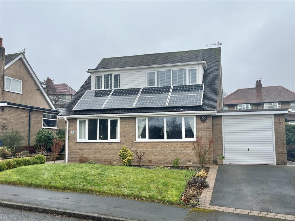 Main image of property: Elm Grove, Glossop