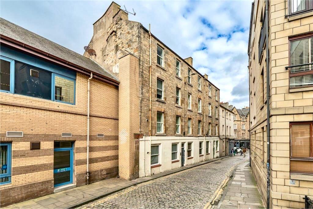 Main image of property: 14//13 High Riggs, Edinburgh, EH3 9BX