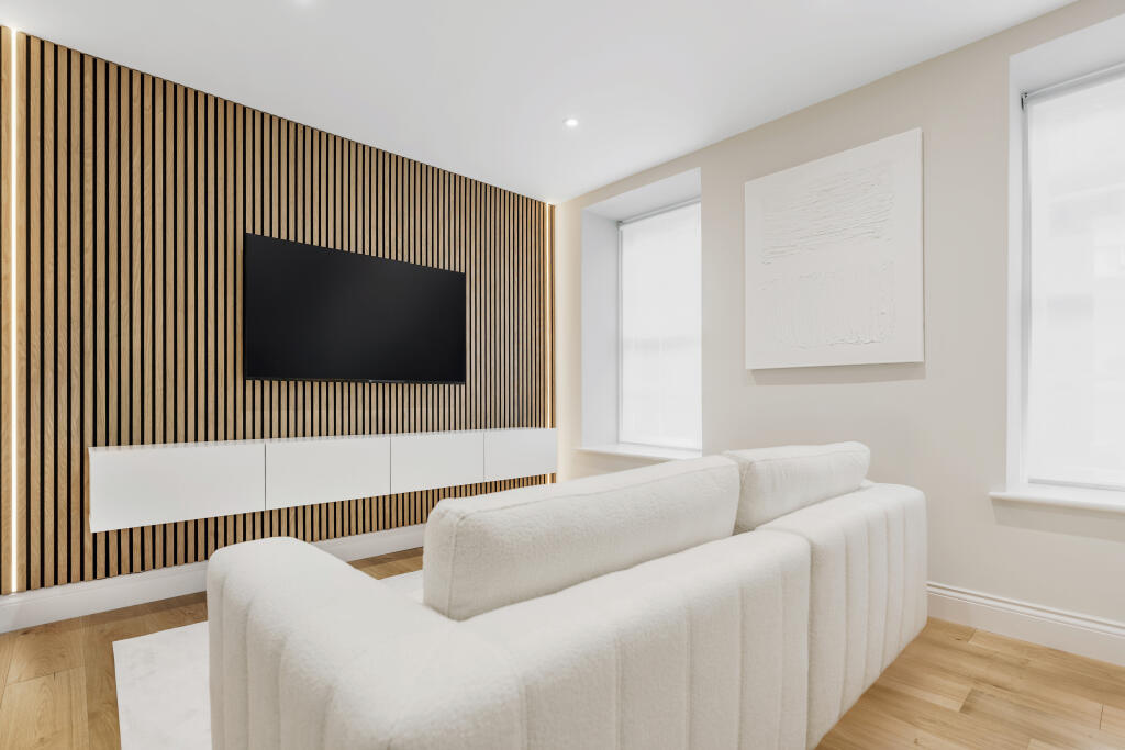 Main image of property: 1 Bedroom Luxury Apartment