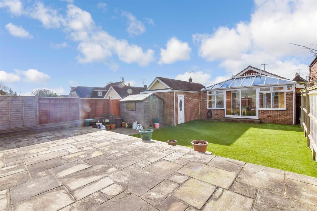 2-bed detached on Summerhill Drive, Bognor Regis, West Sussex, £345,000