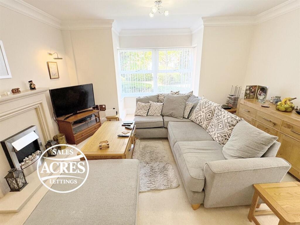 Apartment in Birmingham, Maney, Sutton Coldfield - View 5