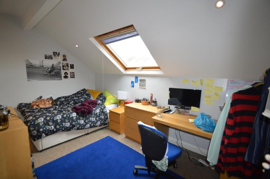 6 bedroom terraced house for rent