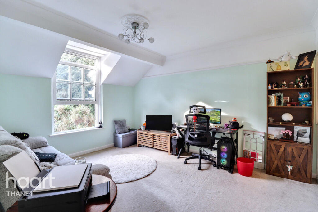 Sarre Court, Birchington photo 2