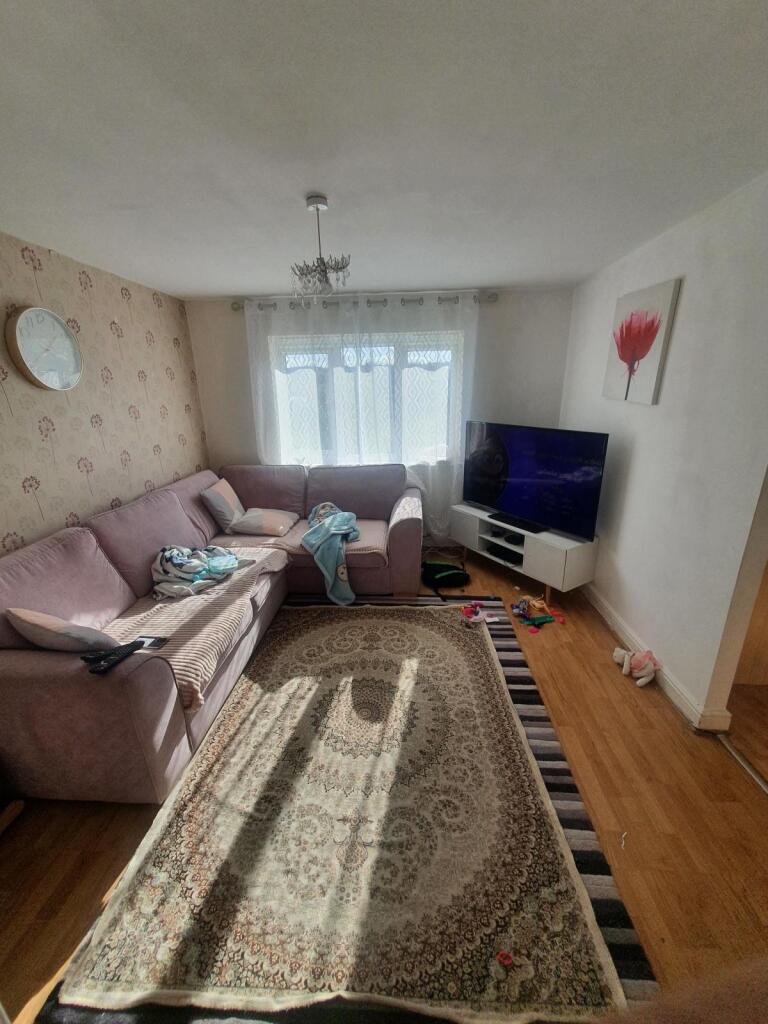 Allerton, BD8 photo 3