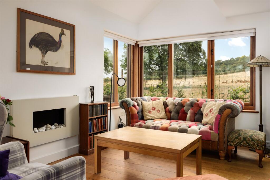 House in Vale of White Horse, Sunningwell - More