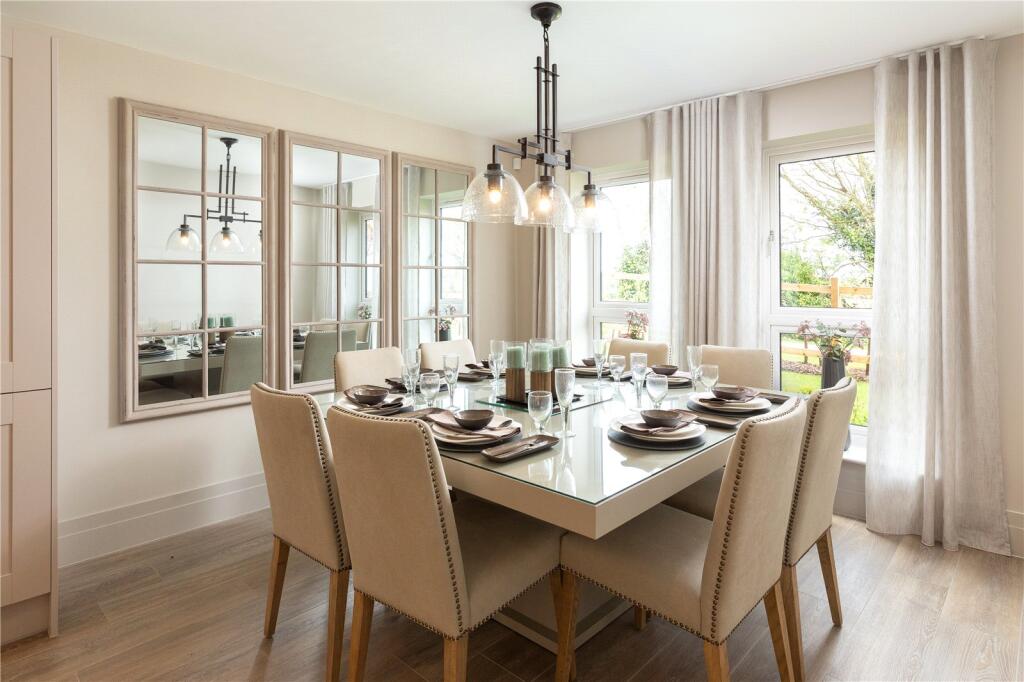 House in Worcester - View 5