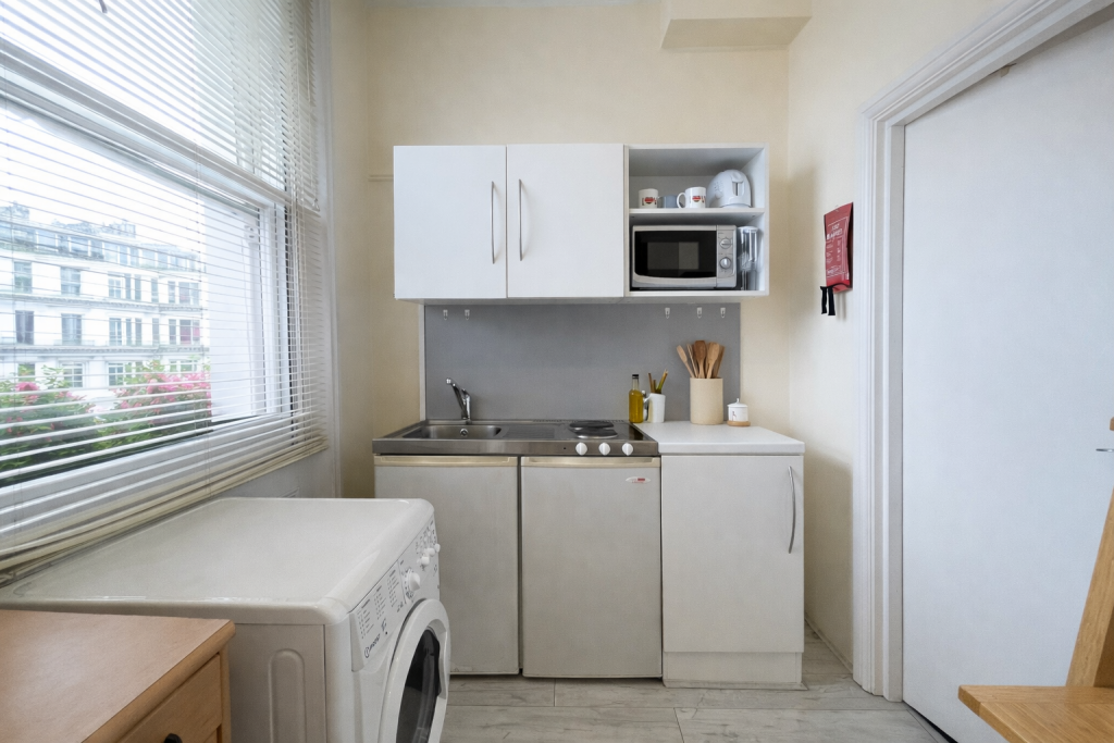 Studio flat for rent