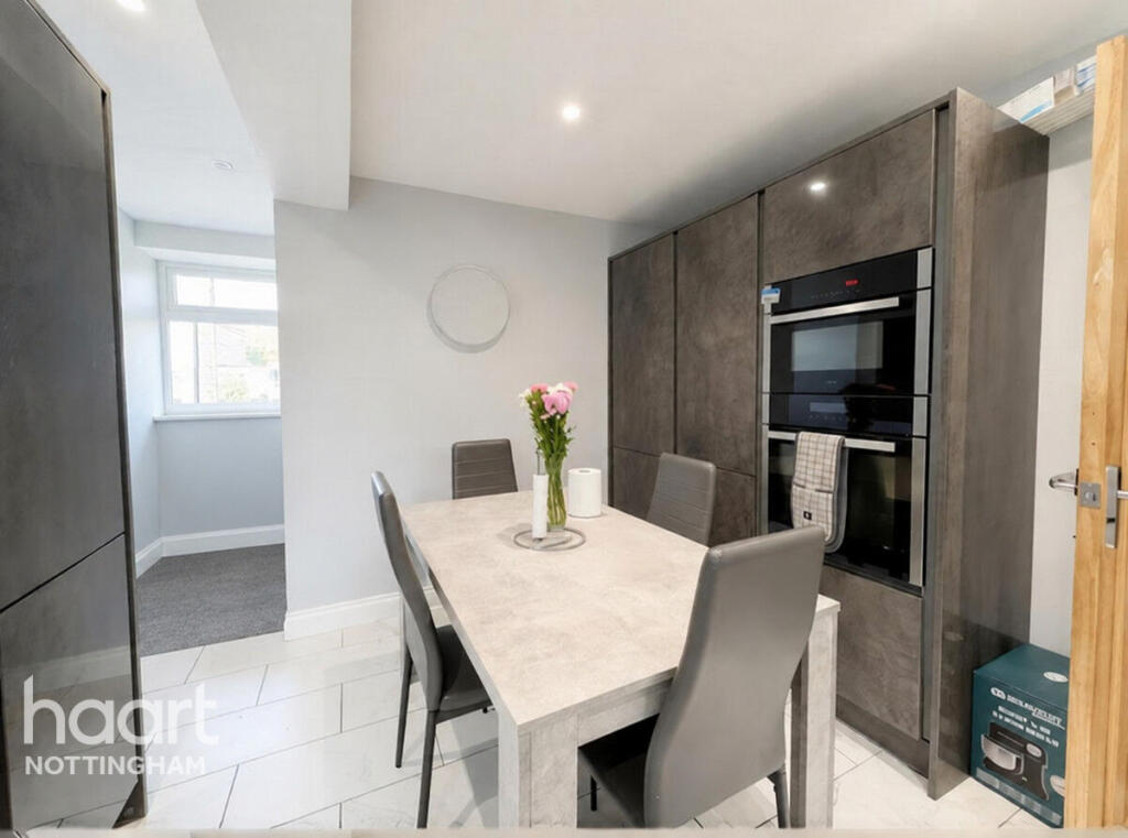 House in Nottingham - View 4