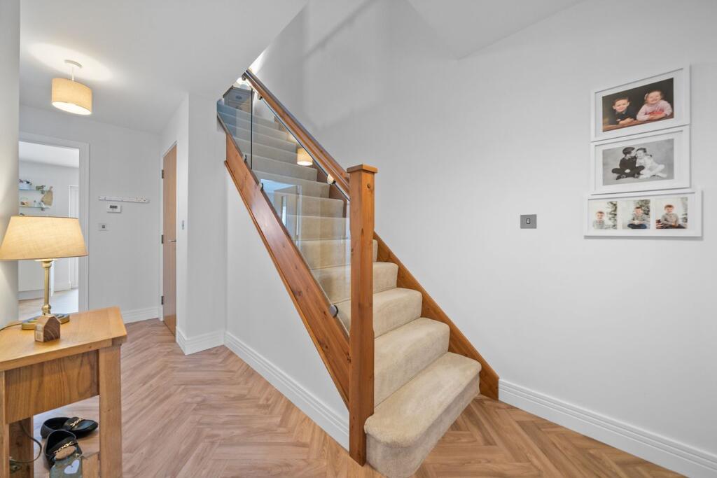 House in Larbert, Kinnaird Village - View 4