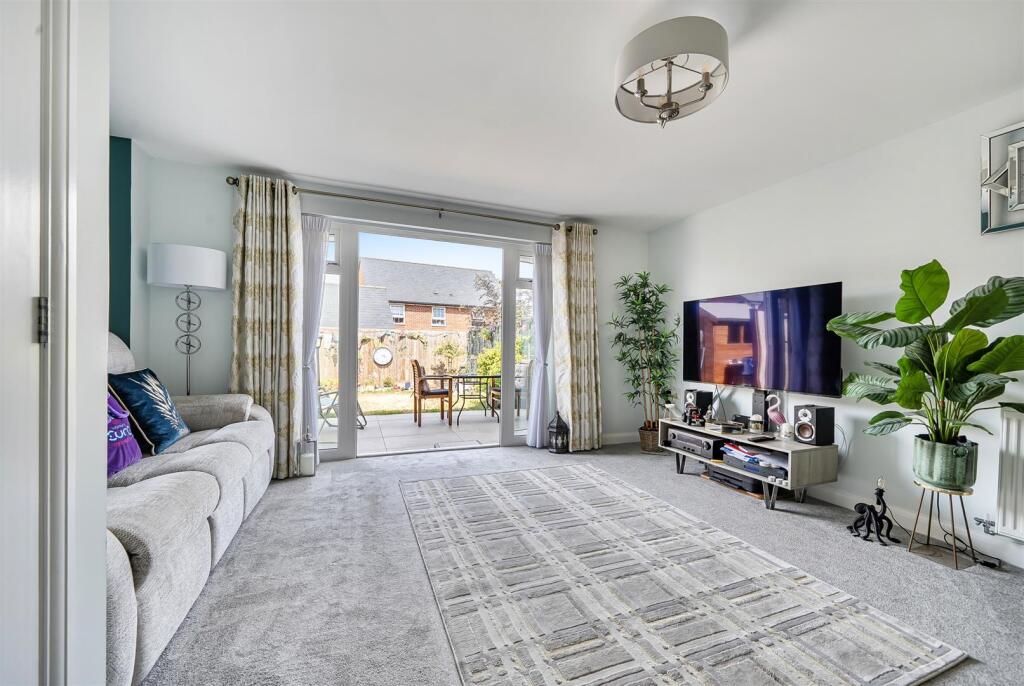 House in Taunton, Tithill - View 2