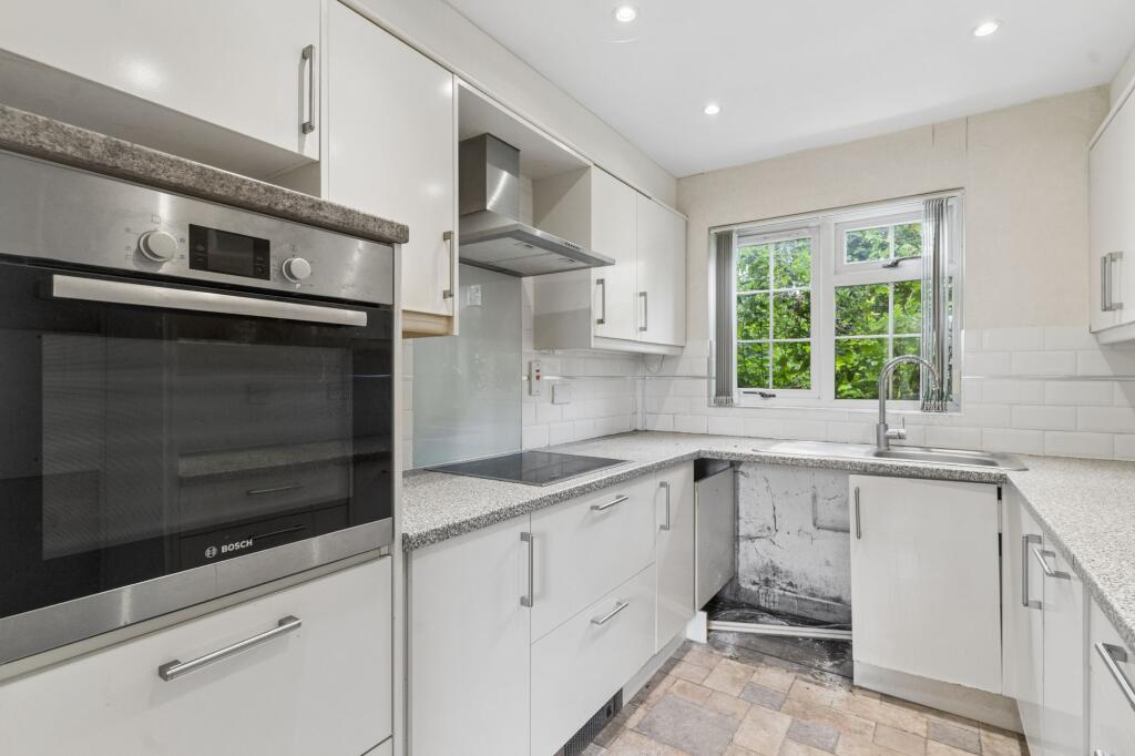House in Stevenage, Symonds Green - More