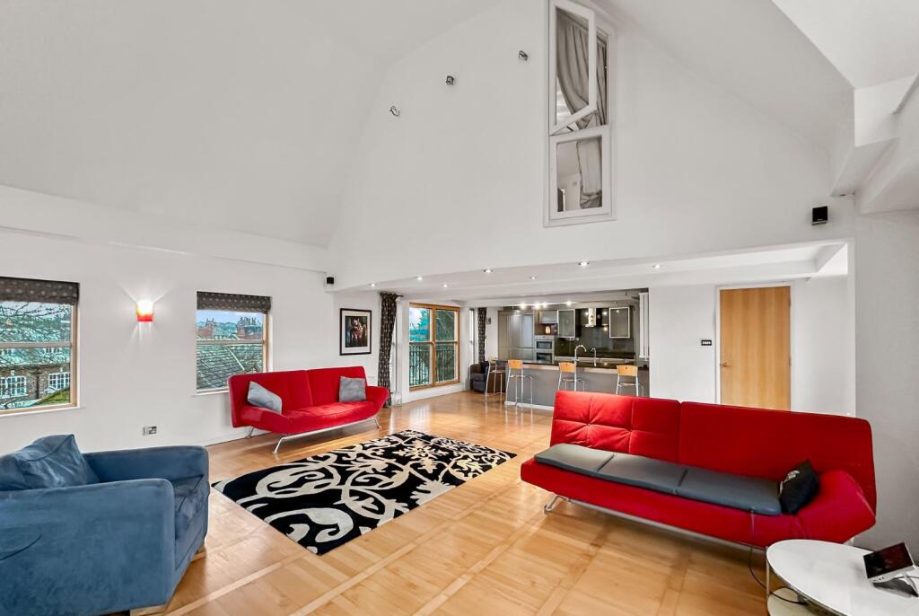 Heath Road, Hale photo 4