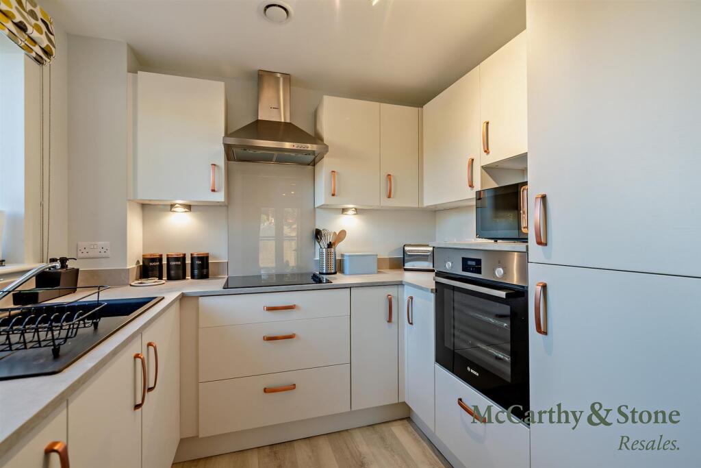 Apartment in Barnsley, South Yorkshire - More