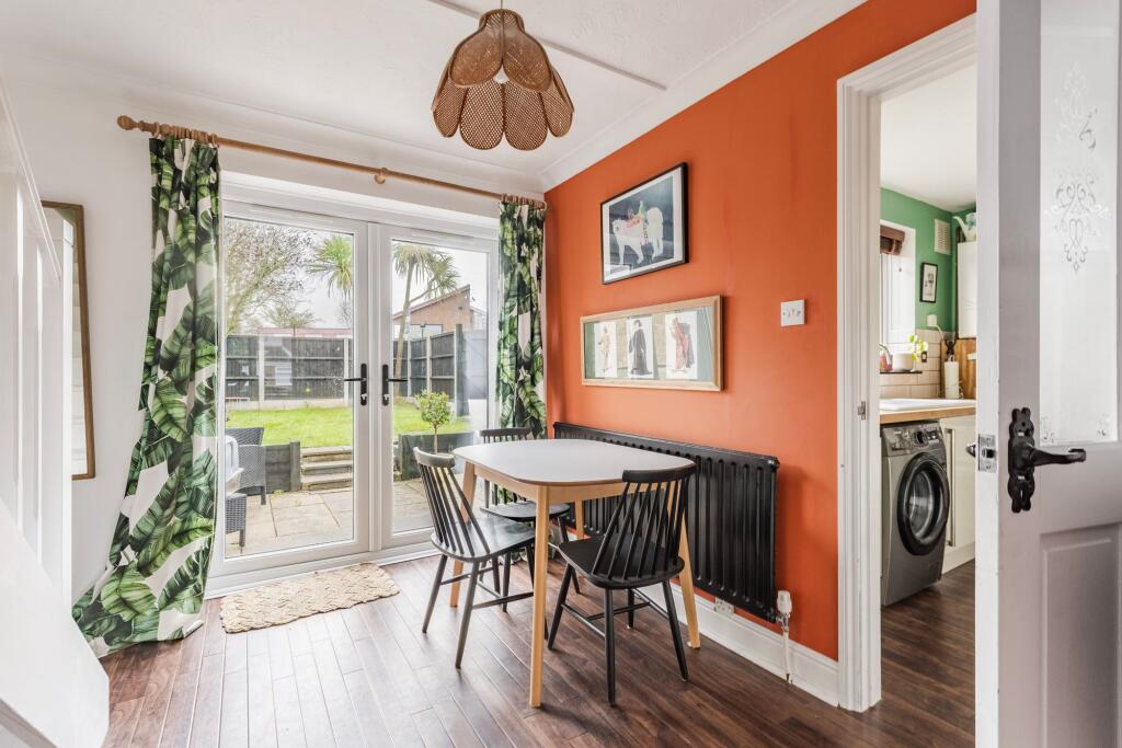 House in East Suffolk, Oulton Broad - More