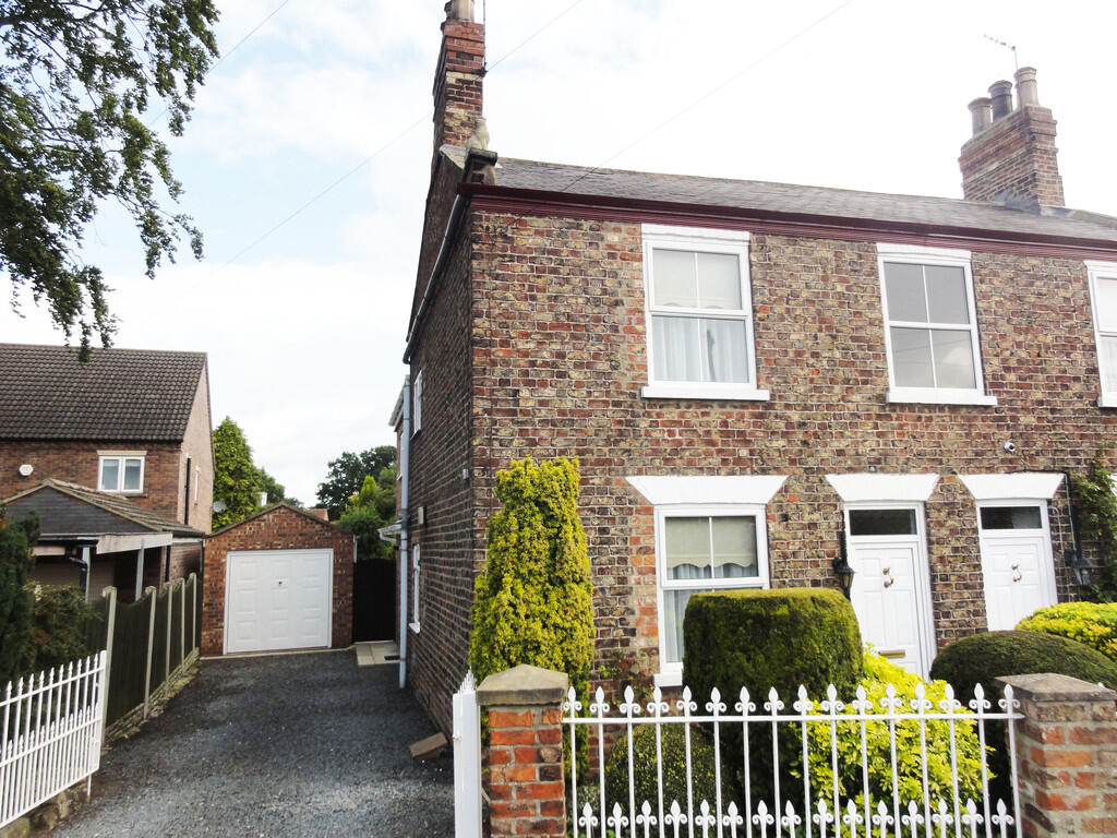 Main image of property: School Road, Hemingbrough, YO8 6QS