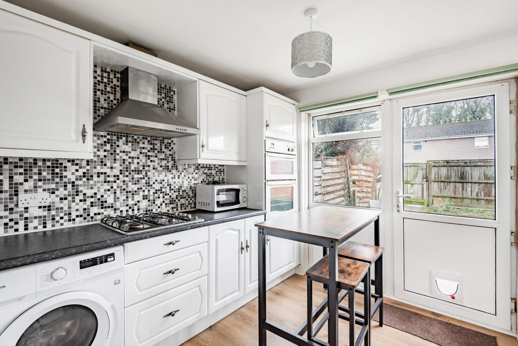 Southway, Guildford, GU2 - View 3
