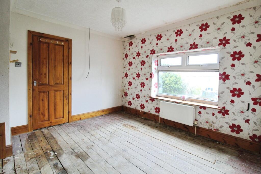 Glenroy Avenue, Colne, Lancashire, BB8 - View 6