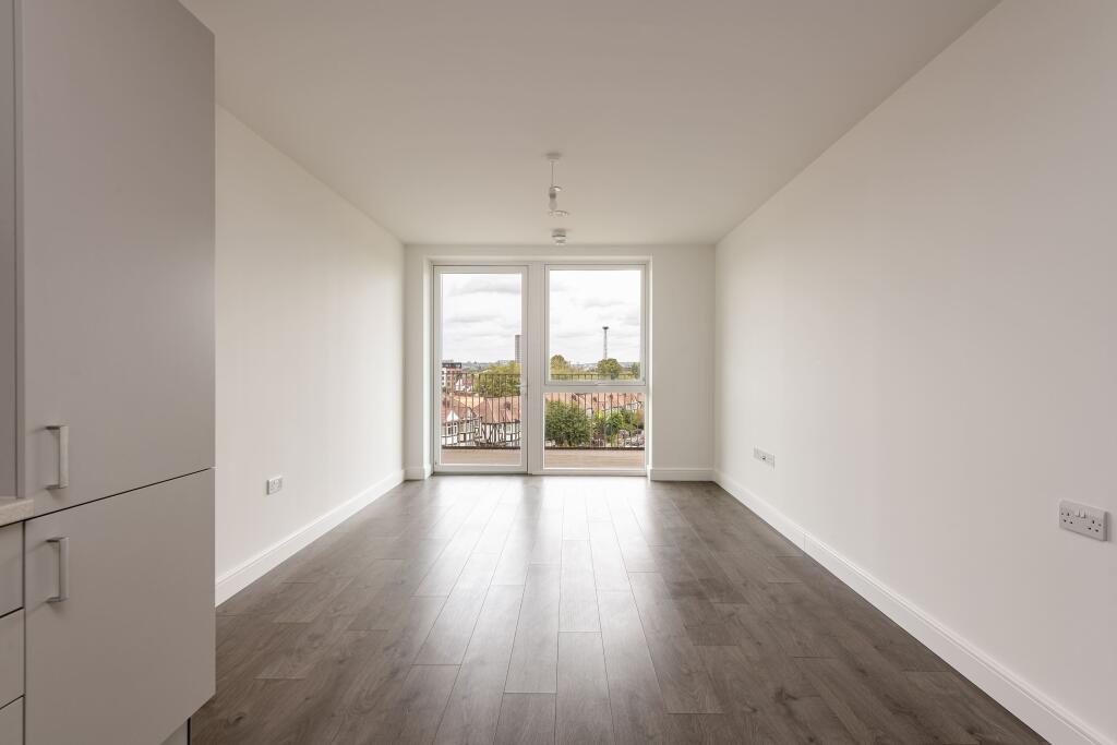 Apartment in Harrow - More