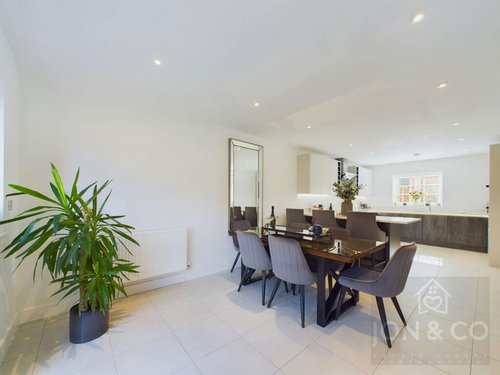 Dairy Close | Moulton | NN3 photo 4