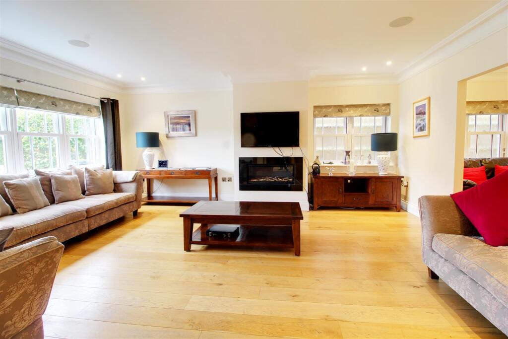 Additional image 11 of Brookmans Avenue, Brookmans Park