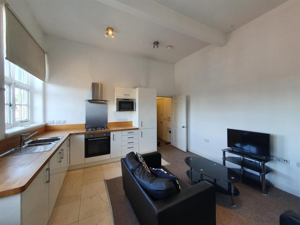 Main image of property: 15 St Vincents Court, Queens Road