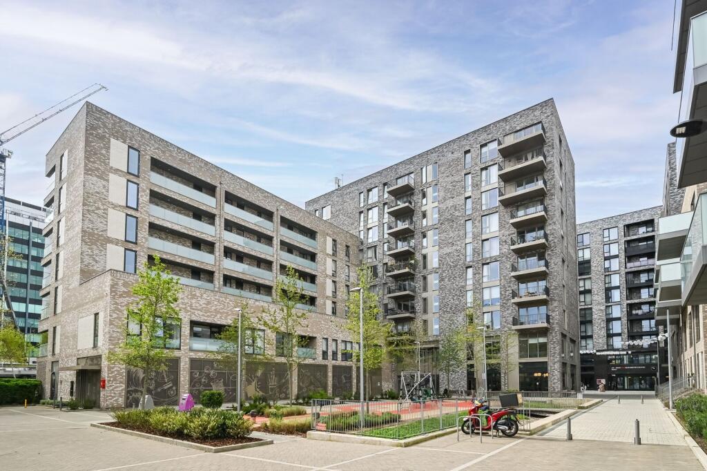 Apartment in London - More