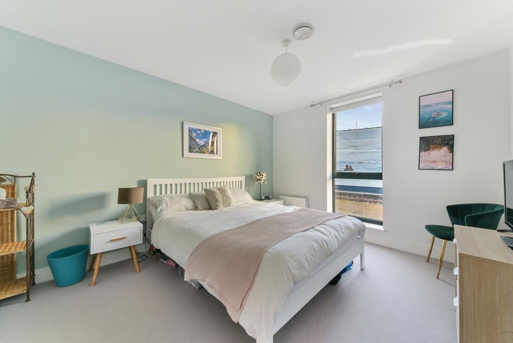 Apartment in London - View 5