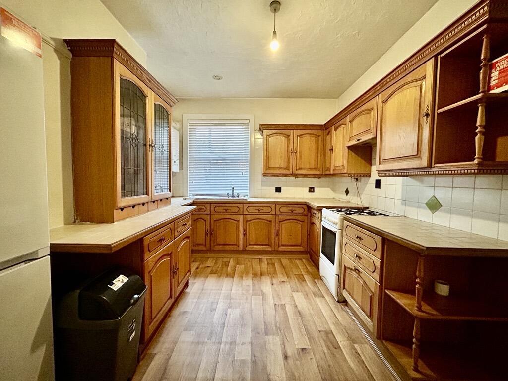 Main image of property: 309a Mansfield Road, Nottingham, NG5 2DA