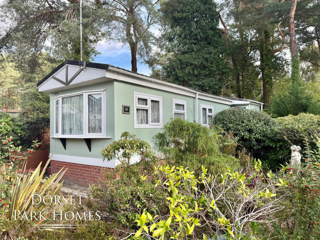 Main image of property: Sunnyside Park, 17 Ringwood Road, St. Ives, Ringwood, BH24