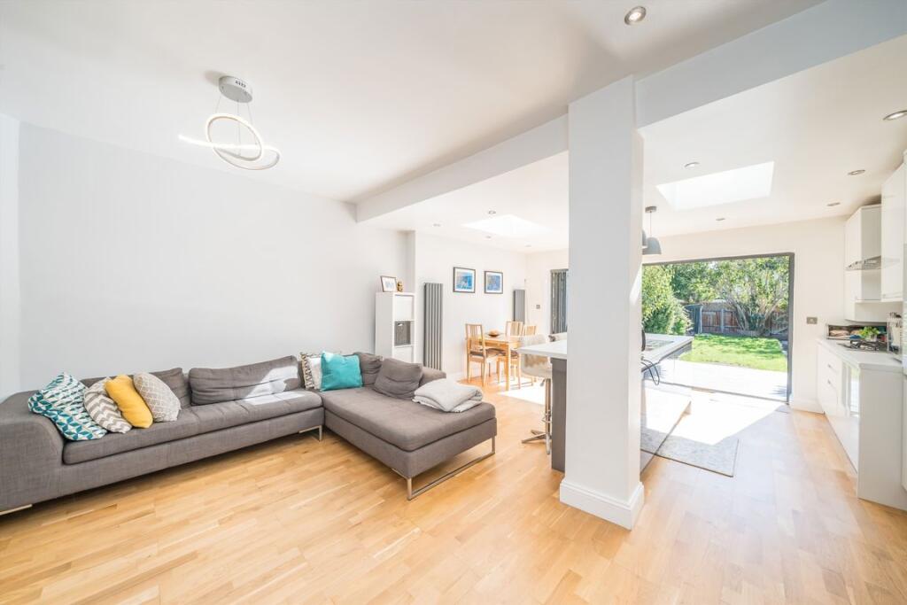 House in London - View 3