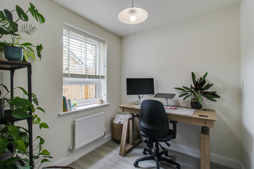 House in Leeds, East Ardsley - More