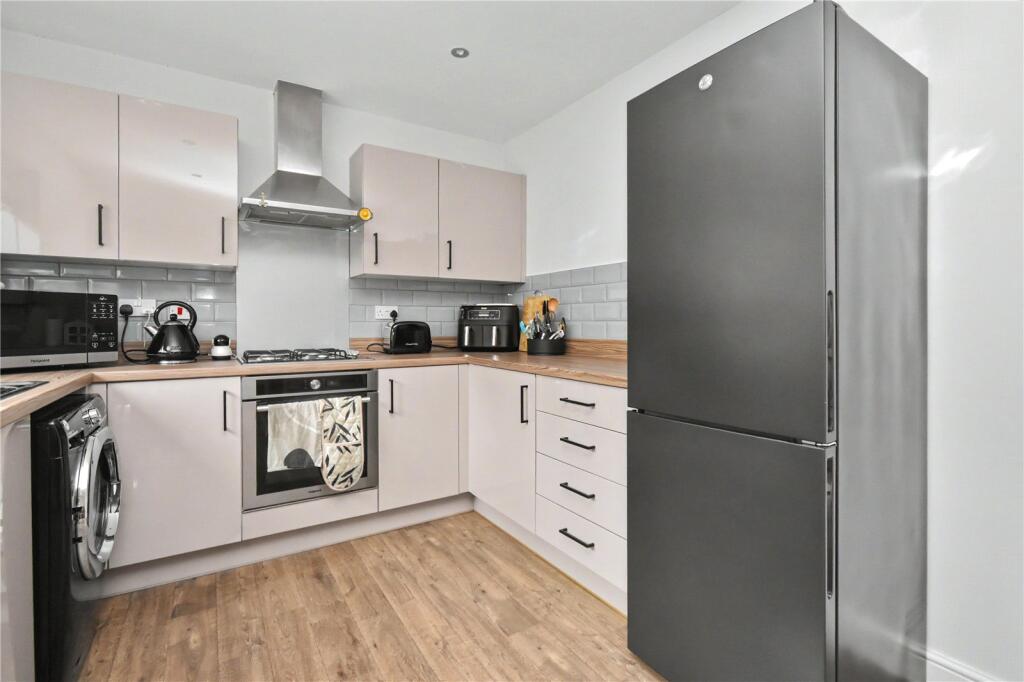 House in Wakefield - View 3